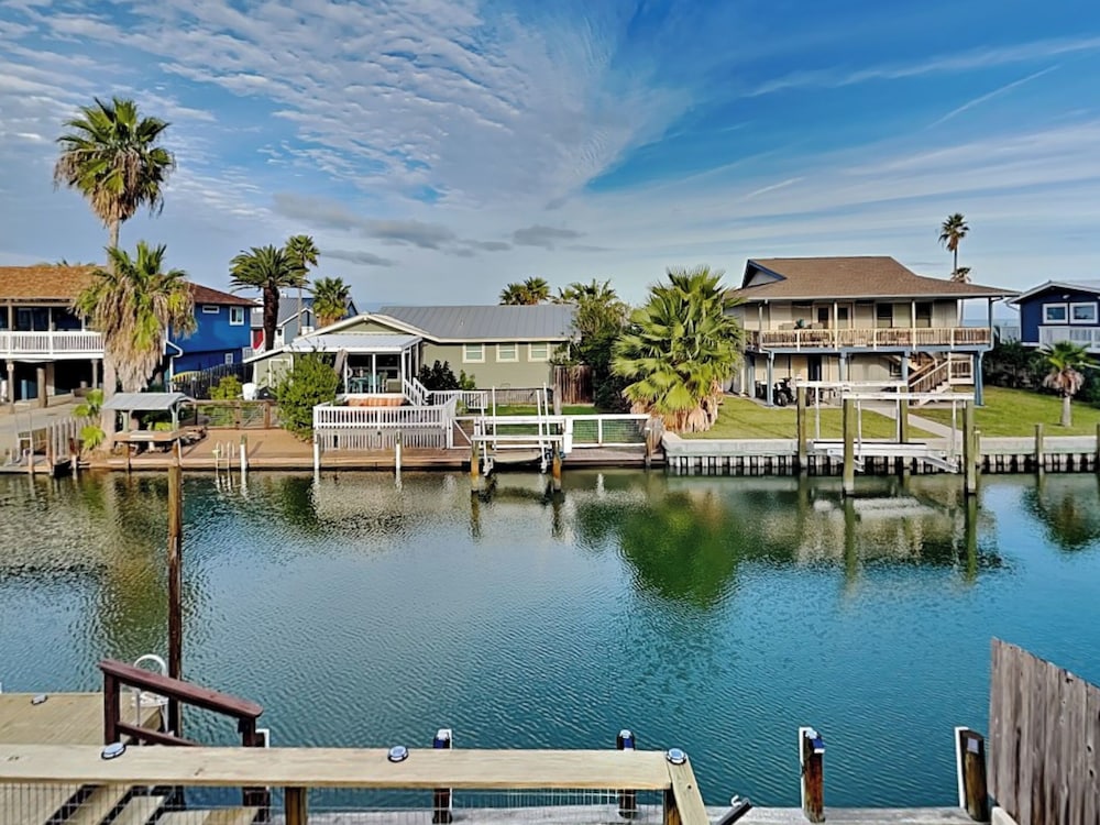 Siesta Keys by Miss Kitty’s