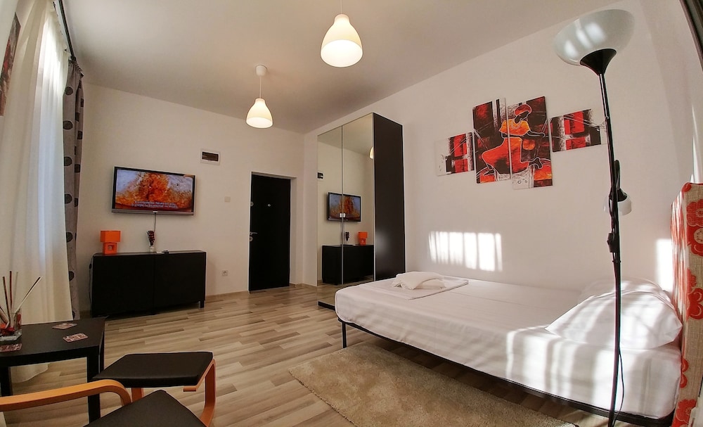 City Center Flats - Unirii Square