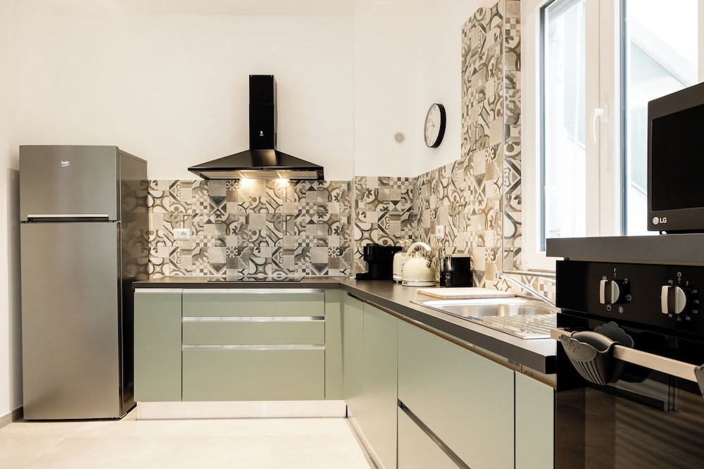 Domus Solis in Rome With 2 Bedrooms and 2 Bathrooms
