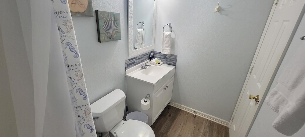 Cora Lee Beachview 2 Bedroom Condo