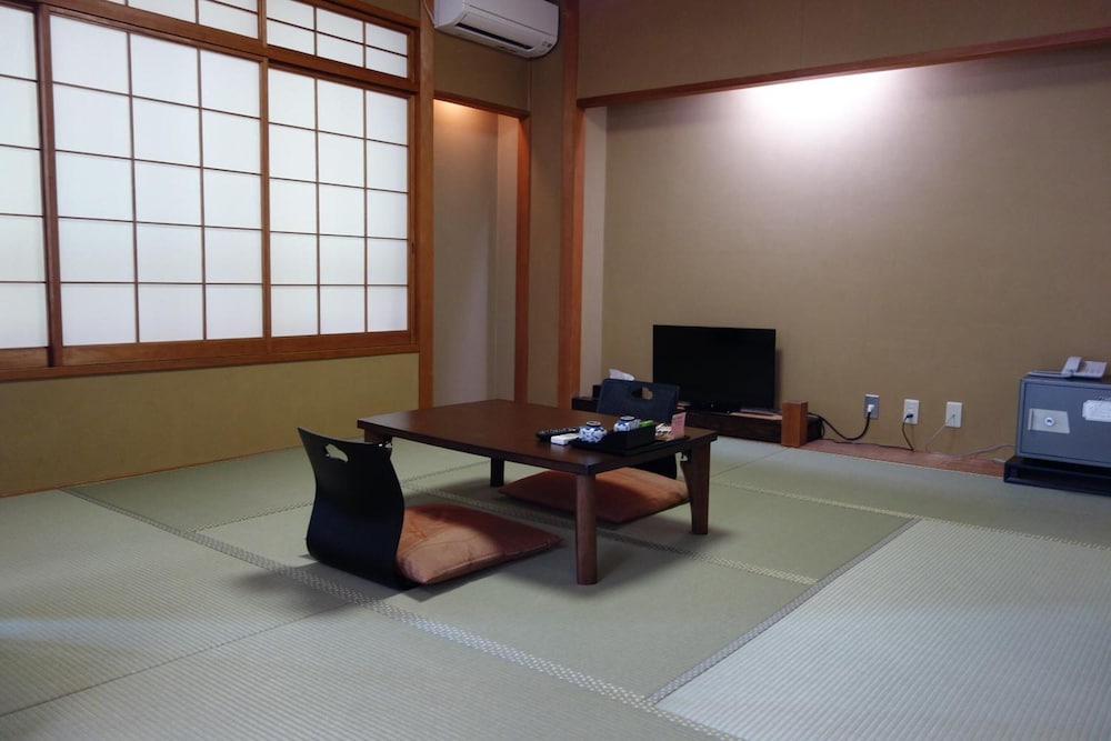 Photo 8
