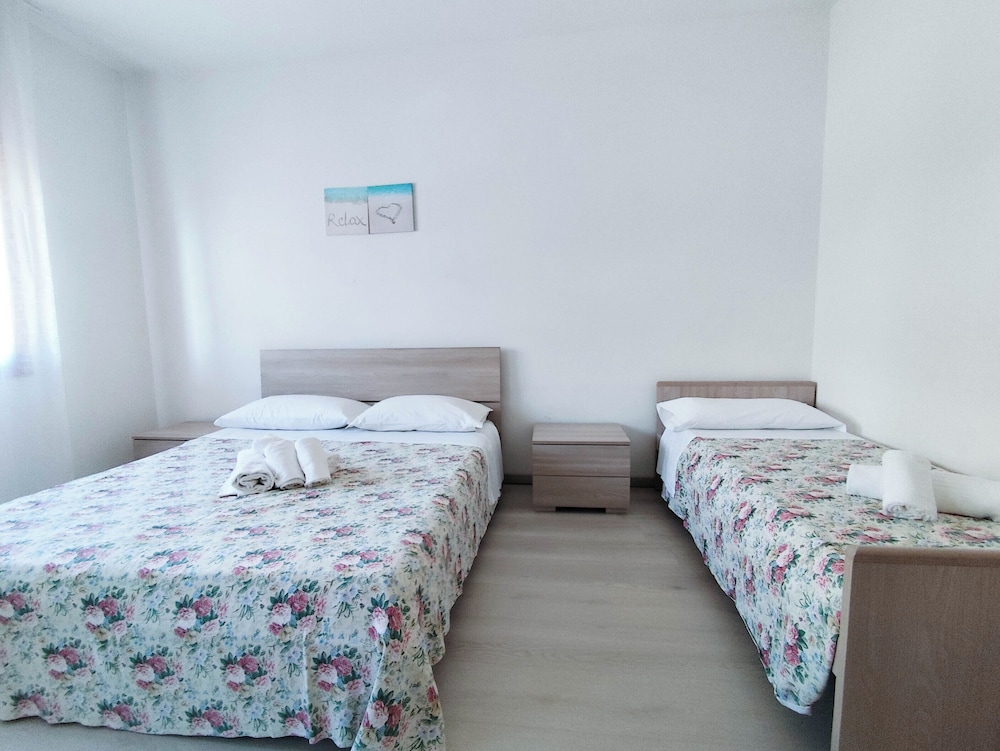 Flat With Balcony on the Seafront