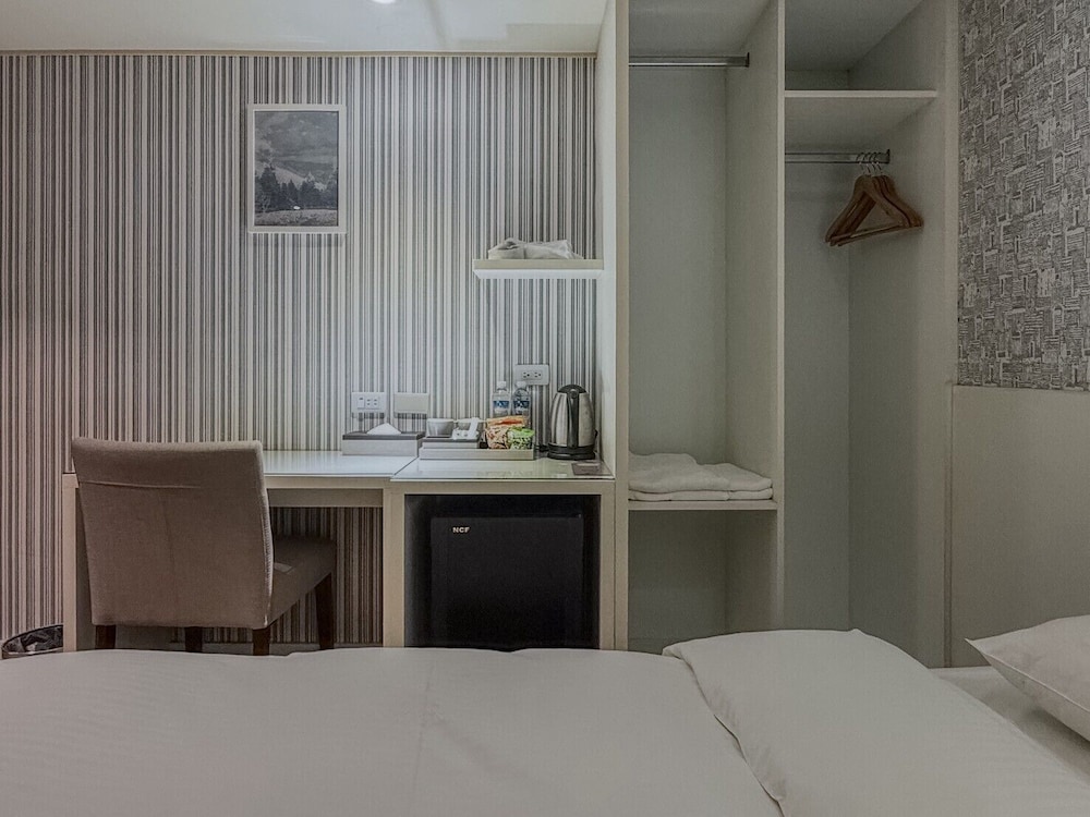 ElEnce Hotel