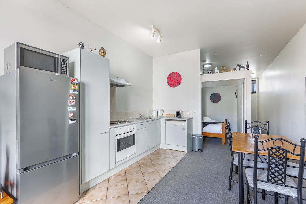 1BR Grey Lynn Haven+Parking, Balcony Zodiak Stays