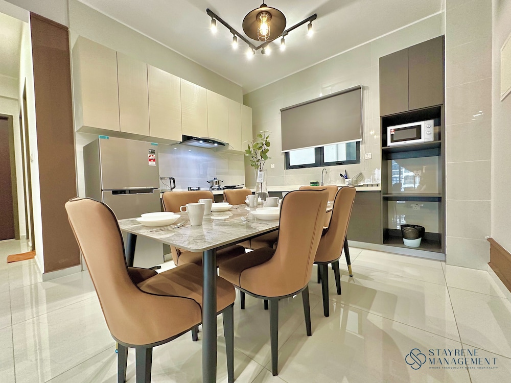 Country Garden Danga Bay Sea View Homestay by Stayrene