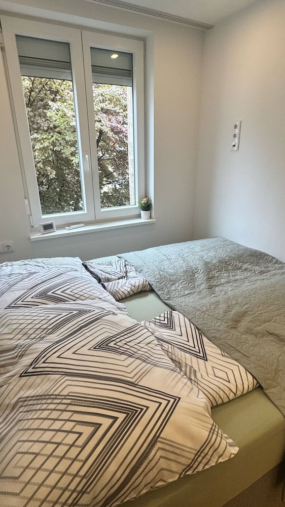 Stylish Apt Near Belvedere 15 Min to Center