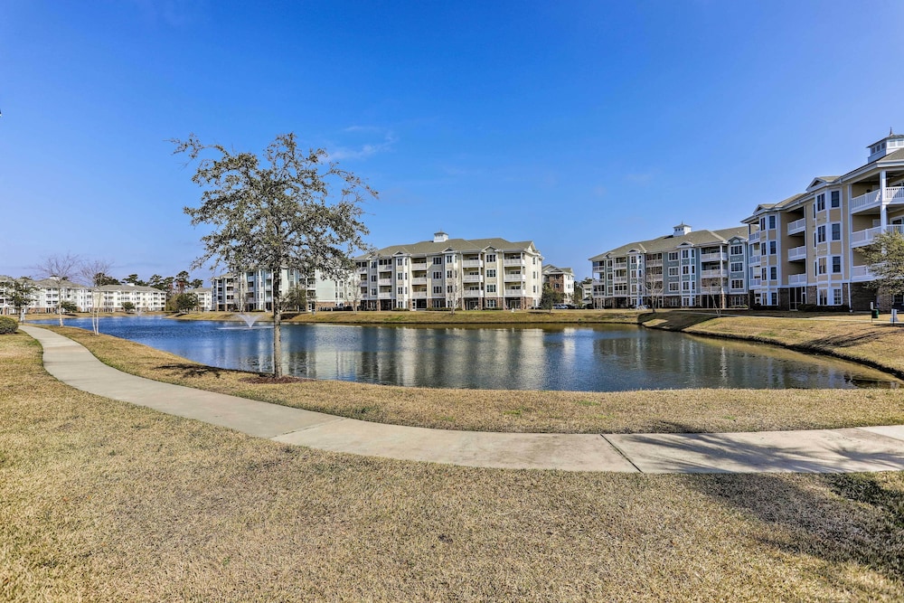 Swim, Putt & Play: Central Condo in Myrtle Beach!