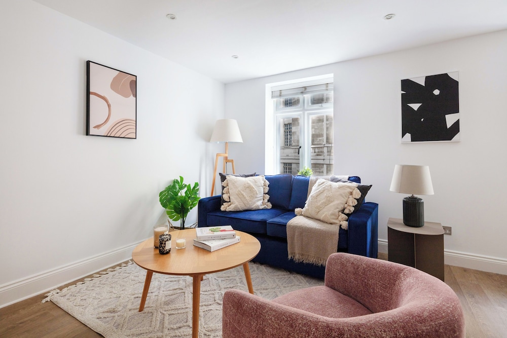 Stylish 1BR in the Heart of Westminster