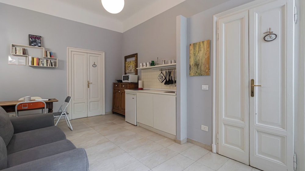 Italianway - Rosmini 13 D