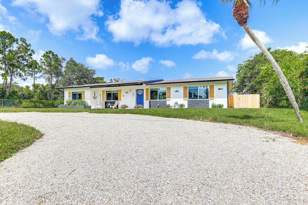 Swim, Game & Bbq: Family Retreat in Stuart