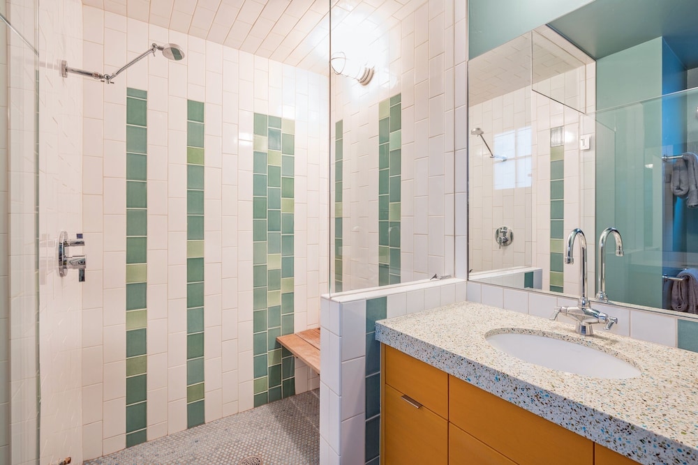 Sun-filled Sunnyside Home On North Fir St Eco-friendly Home Peace & Privacy 3 Bedroom Home by RedAwning view 4
