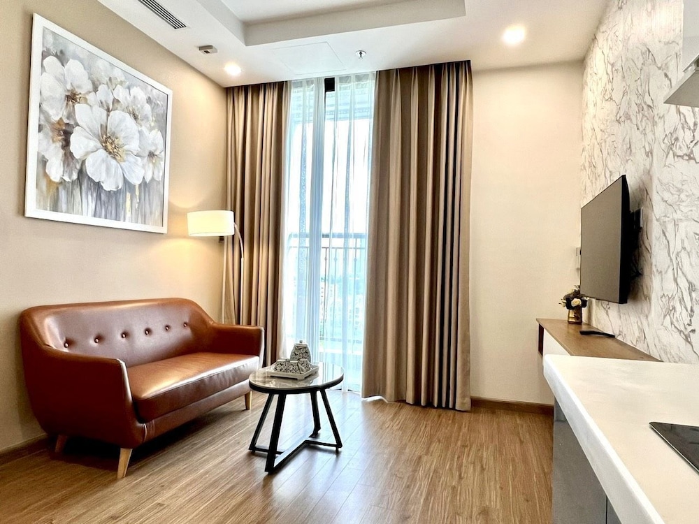Vinhomes Green Bay Apartments