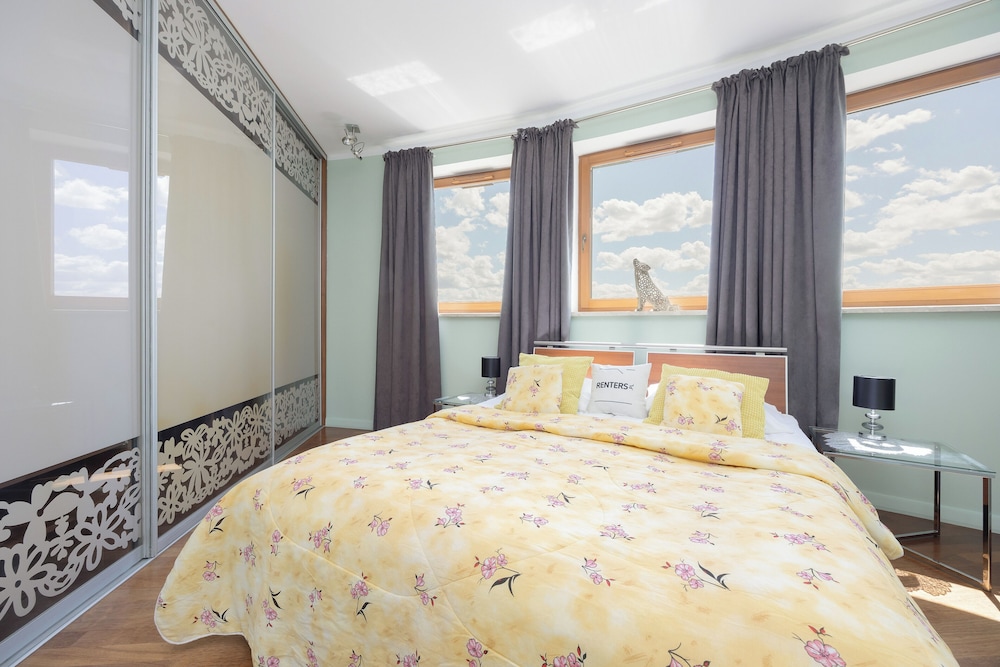 Apartment for 6 in Ochota by Renters view 3