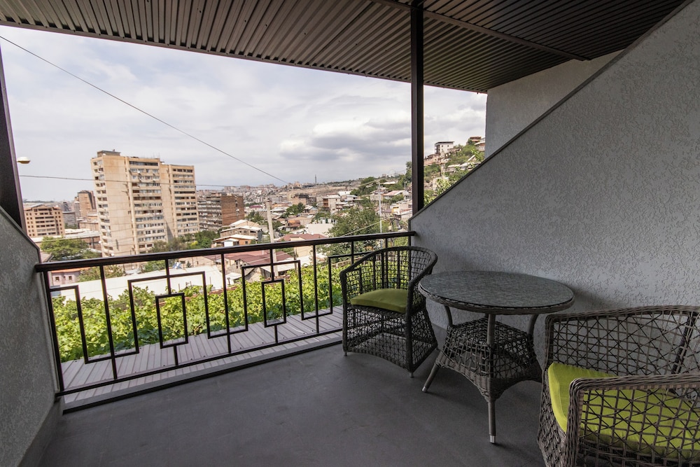 Hillside Guest House
