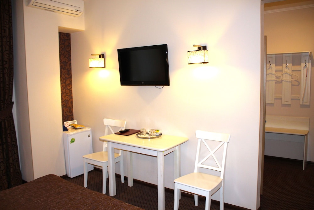 Tranzit Hotel