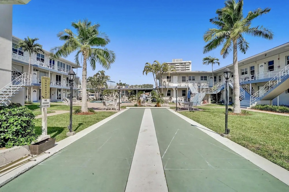 Vistamar Waterfront Beach Abode -walk to the Beach view 5
