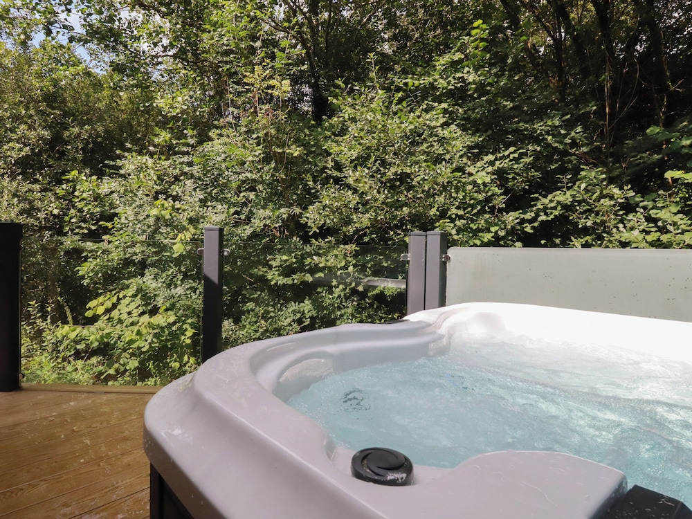 1 Streamside