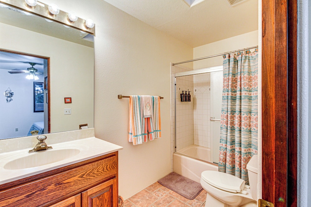 Stunning Sandia Mtn Views: Rio Rancho Retreat