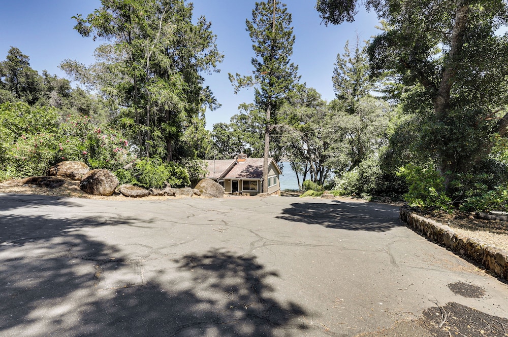 Dock, Slip & Launch: Waterfront Home on Clear Lake