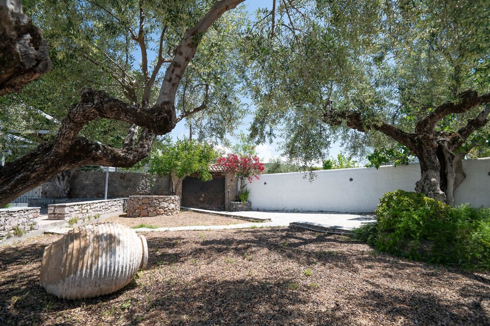 Seafront Pouletis Family Enchanting Gem With Pool