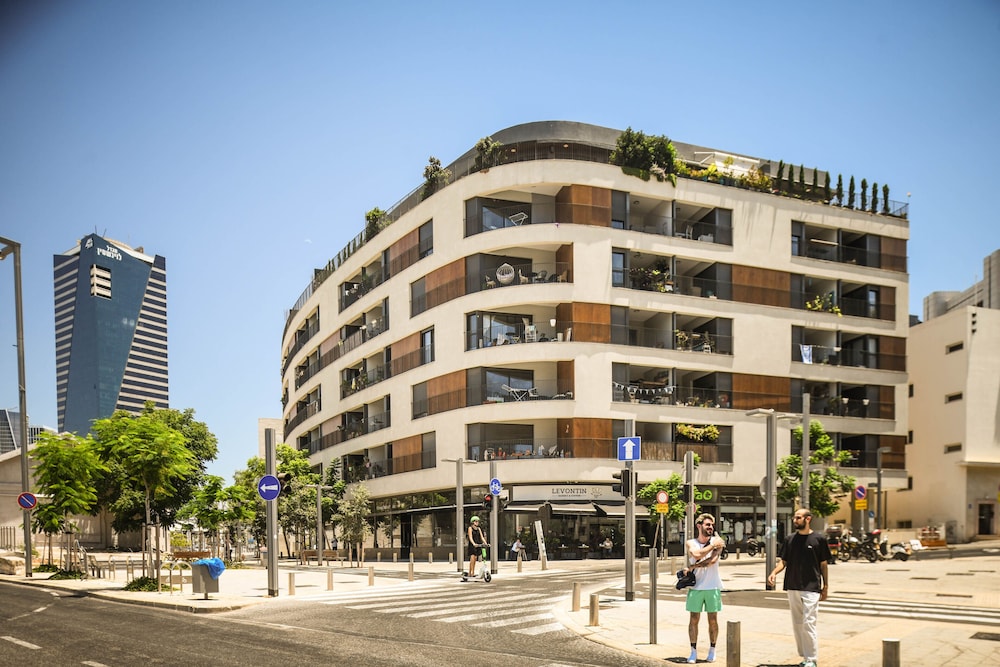 Luxury Levontin apt near Rothschild view 3
