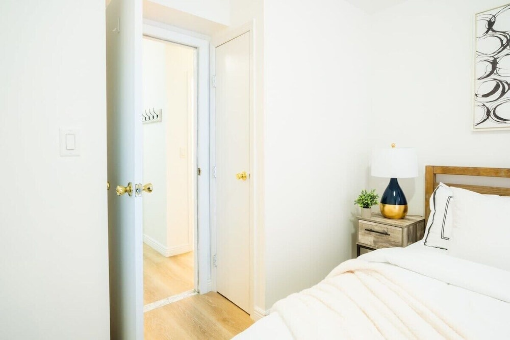 1435 UES Apartment