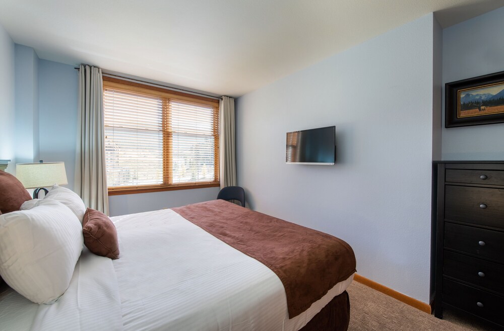 Zephyr Mountain Lodge - Winter Park CO Condos