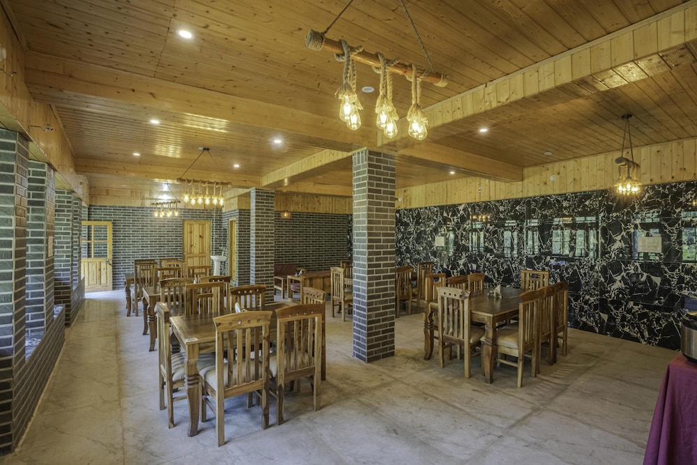 Tirthan Village Resort
