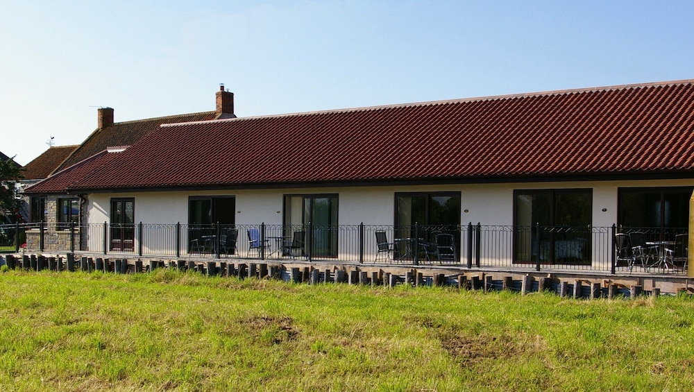 Double-gate Farm