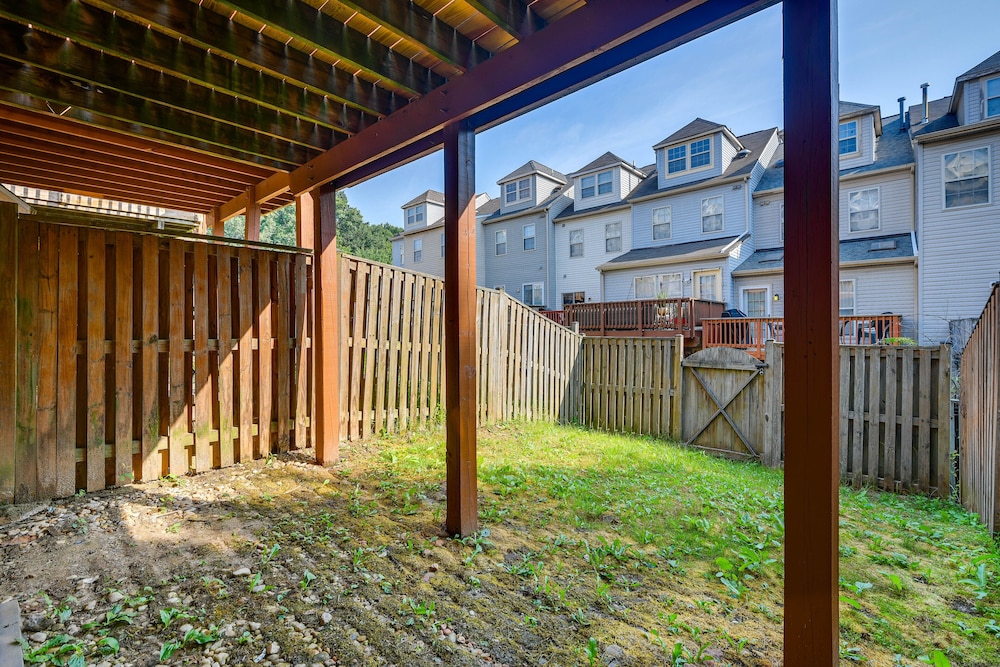 Owings Mills Townhouse: 8 Mi to Liberty Reservoir! - Property Image 6