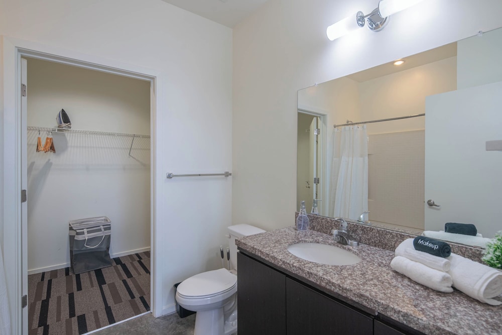 ROVE LIVING/KL - Roosevelt Point