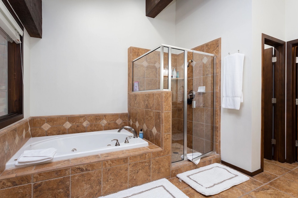 Stag Lodge at Deer Valley Resort - Three Bedroom Residence with Spa #9 3 Condo