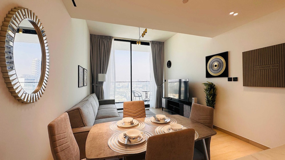 OYO HOME 1483 One Bedroom Apartments