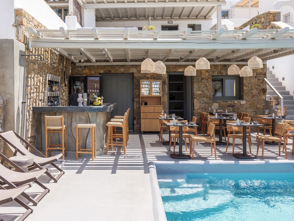Mykonist Merchia Beach Villas & Suites