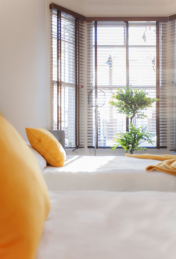 3 bed House Camberwell With Private Garden