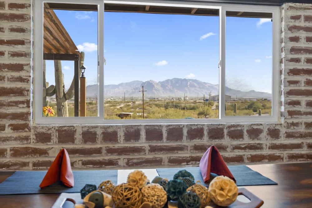 Panoramic Mountain Views Heated Pool 2 Kitchens