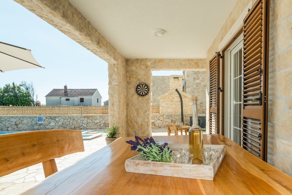 Villa St.vid 1 en Vir — balance & terrace