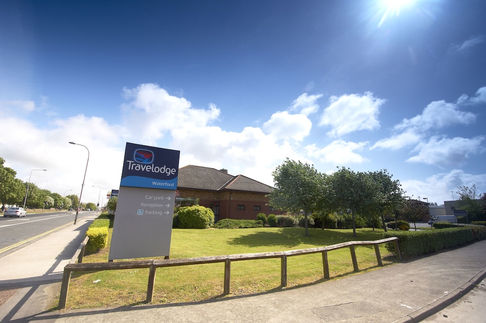 Waterford Vacations - Travelodge Waterford - Property Image 8