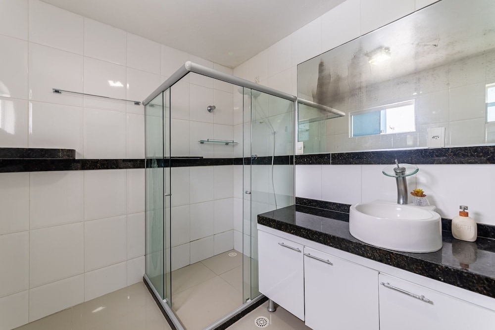Casa 4 Suites-Com Piscina-137M