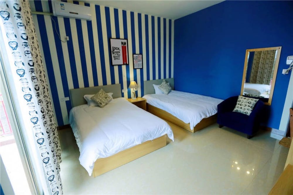 Weizhou Island Shengxiaguangnian Inn