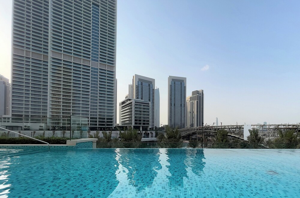 Cozy 1BR at Vida Residences Creek Beach