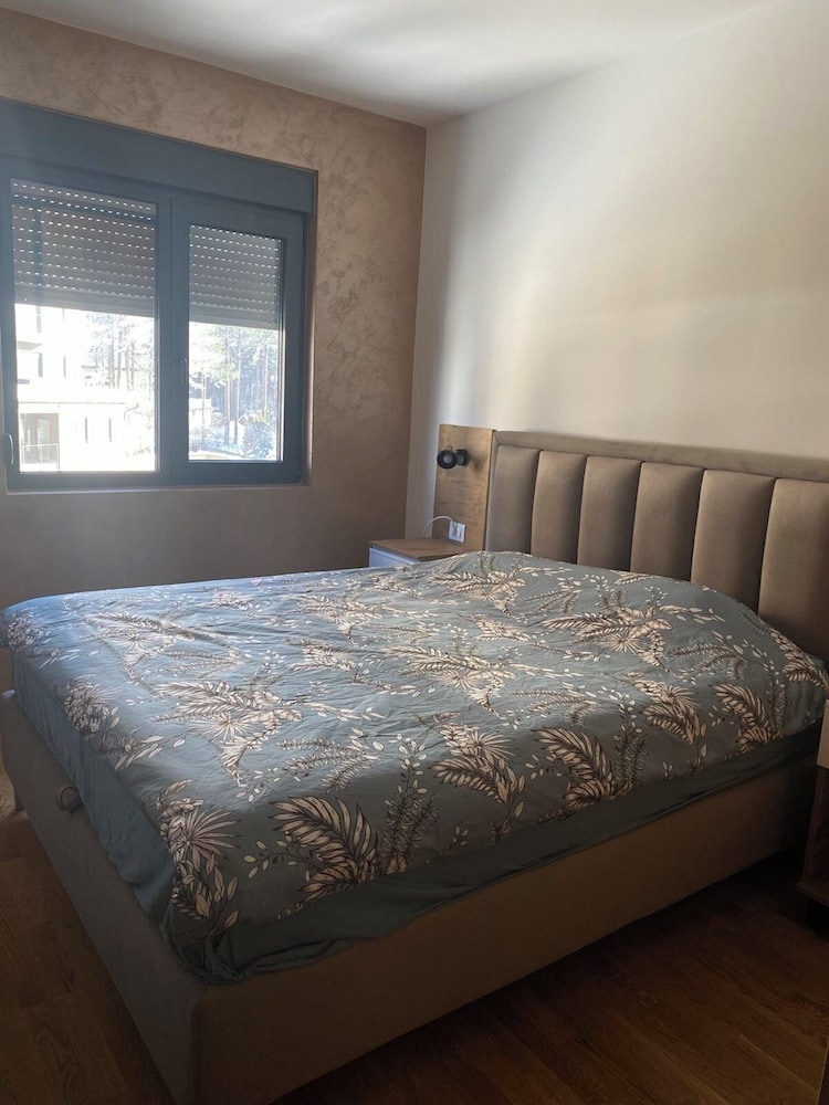New, Complete Equipped Apartment With Spa, Indoor Pool and Parking Place!!