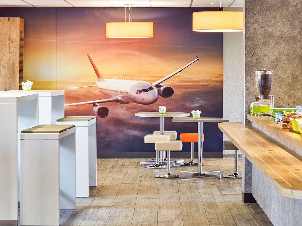 Vitrolles Vacations - ibis budget Airport Marseille Provence - Property Image 1