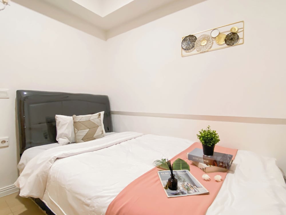 Neat Style 2Br Apartment Meikarta