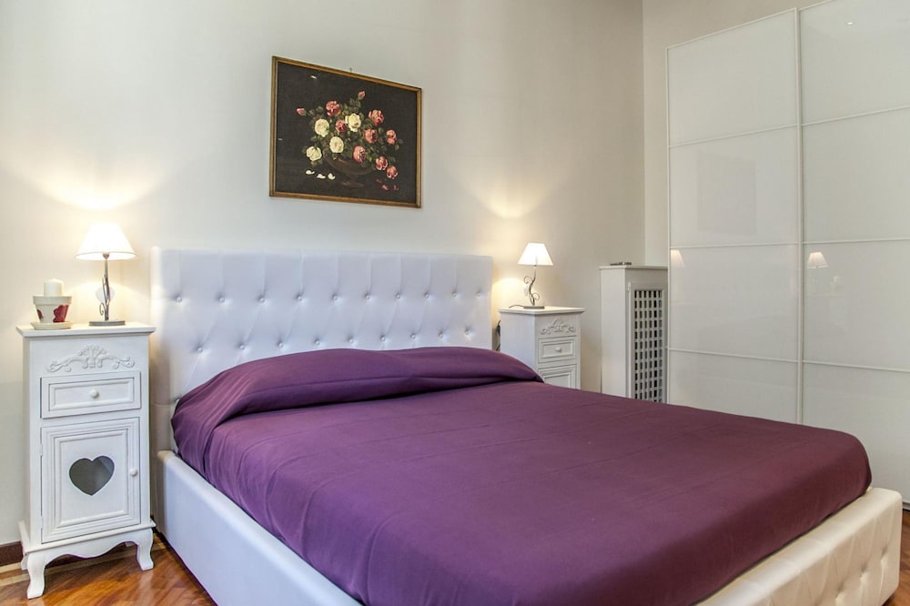 4BR Home in a Vibrant Neighborhood