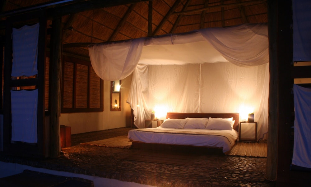 Lake Shore Lodge & Campsite