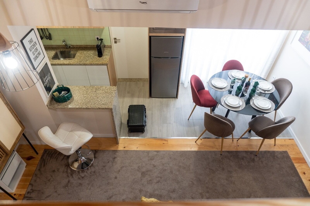 City Center Comfort Apartment B by Vacationy