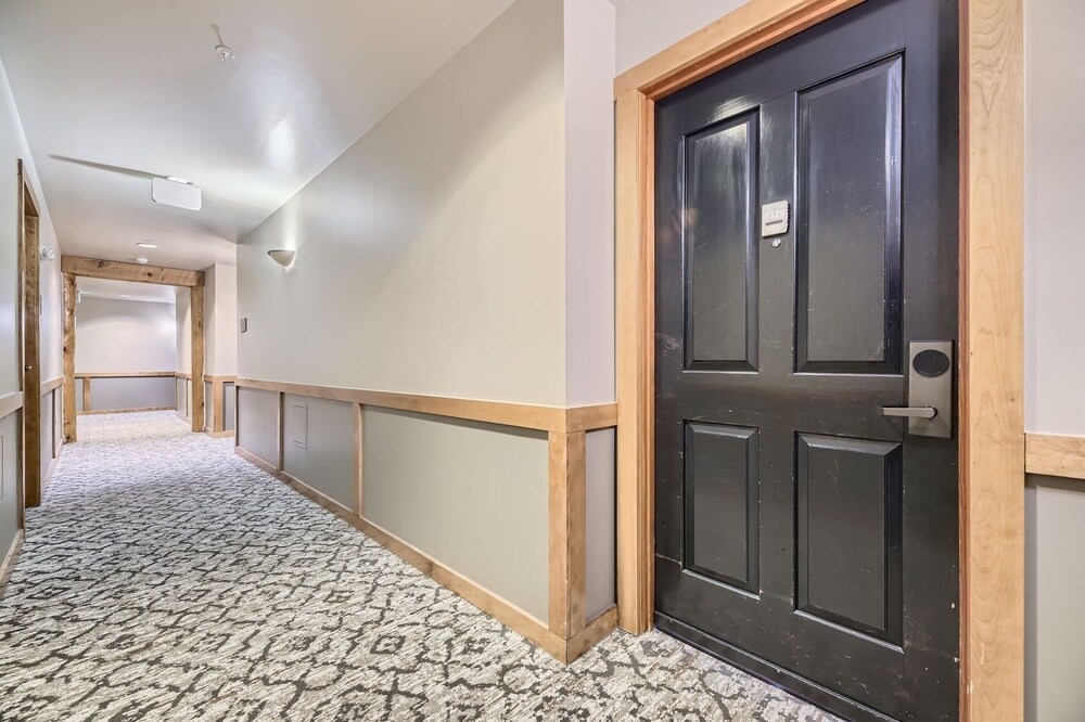 Buffalo Lodge! River Run! Walk To Lifts! 1 Bedroom Condo