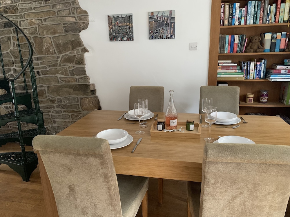 Bear Pit Cottage