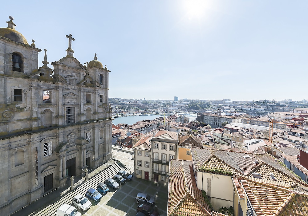 Oporto Street Aldas